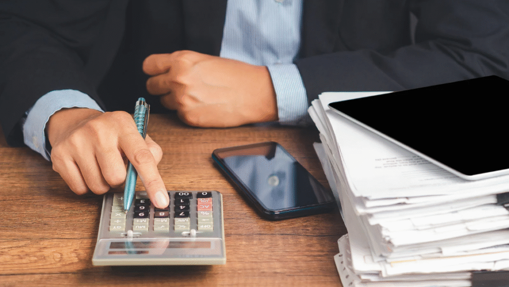 Reforma Tributária do Consumo e Operações Imobiliárias: o Regime Específico de IBS e CBS à Luz da EC 132/2023 e da LC 214/2025